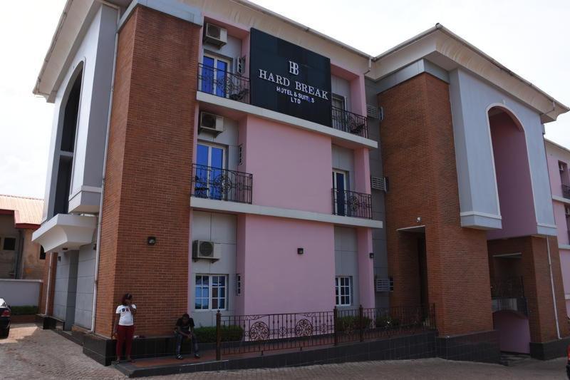 Hard Break Hotel Enugu Exterior photo