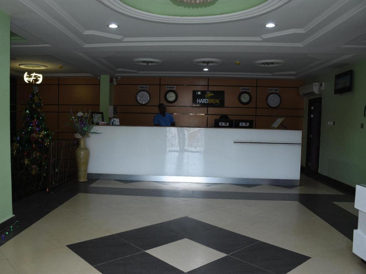 Hard Break Hotel Enugu Exterior photo