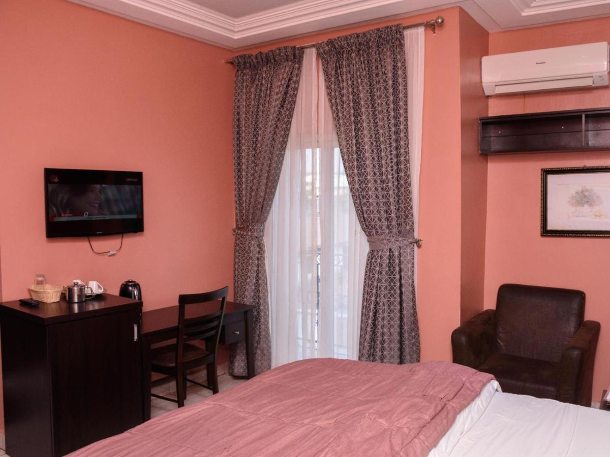 Hard Break Hotel Enugu Exterior photo