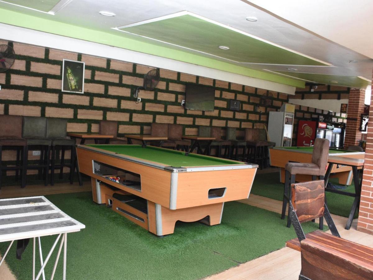 Hard Break Hotel Enugu Exterior photo