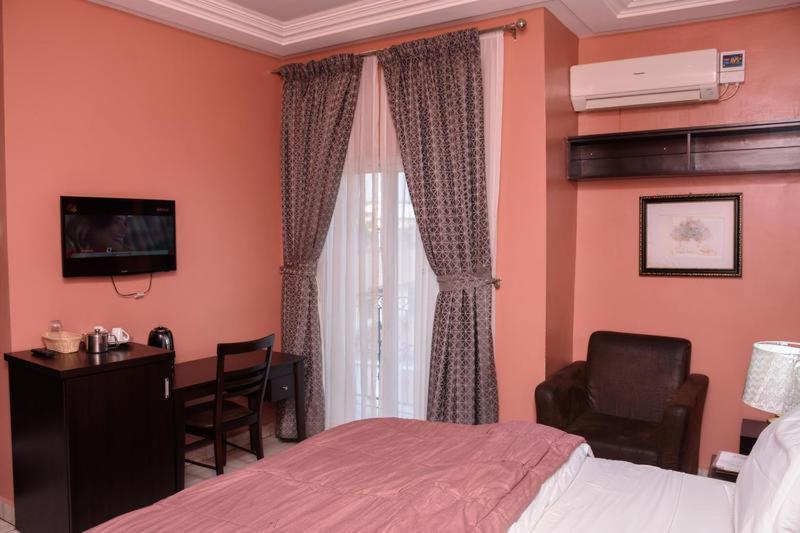 Hard Break Hotel Enugu Exterior photo