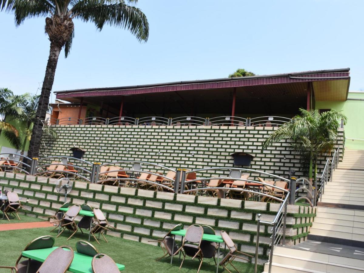 Hard Break Hotel Enugu Exterior photo
